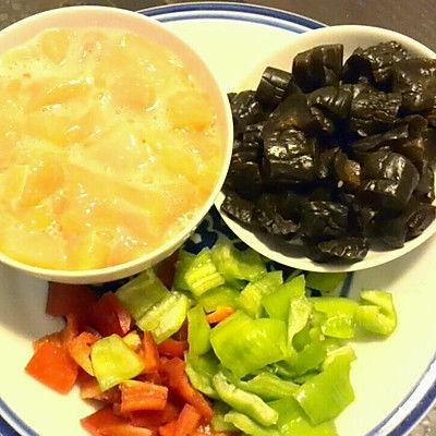 乌龙瓜酱瓜怎么吃,乌龙瓜酱瓜的多重食法探索